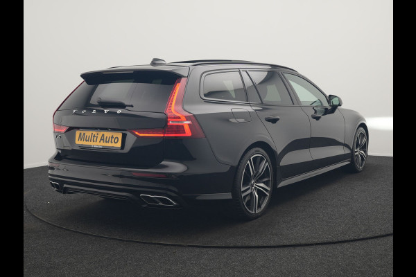 Volvo V60 T8 Twin Engine AWD R-Design PHEV 390pk Dealer O.H. | Trekhaak Af Fabriek | Panodak | Head Up | Harman / Kardon | Camera | Lederen Sportstoelen Memory & Verwarmd | Apple Carplay | Stuur Verwarmd | Navigatie | DAB | Plug In Hybrid |