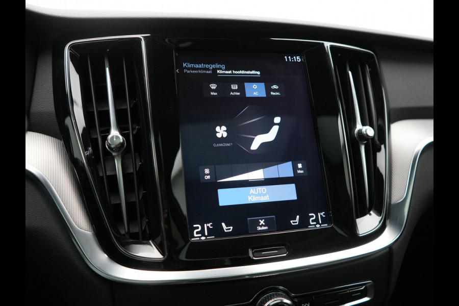 Volvo V60 T8 Twin Engine AWD R-Design PHEV 390pk Dealer O.H. | Trekhaak Af Fabriek | Panodak | Head Up | Harman / Kardon | Camera | Lederen Sportstoelen Memory & Verwarmd | Apple Carplay | Stuur Verwarmd | Navigatie | DAB | Plug In Hybrid |