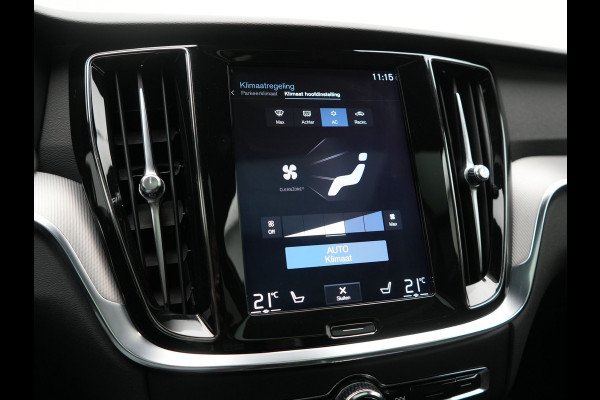 Volvo V60 T8 Twin Engine AWD R-Design PHEV 390pk Dealer O.H. | Trekhaak Af Fabriek | Panodak | Head Up | Harman / Kardon | Camera | Lederen Sportstoelen Memory & Verwarmd | Apple Carplay | Stuur Verwarmd | Navigatie | DAB | Plug In Hybrid |