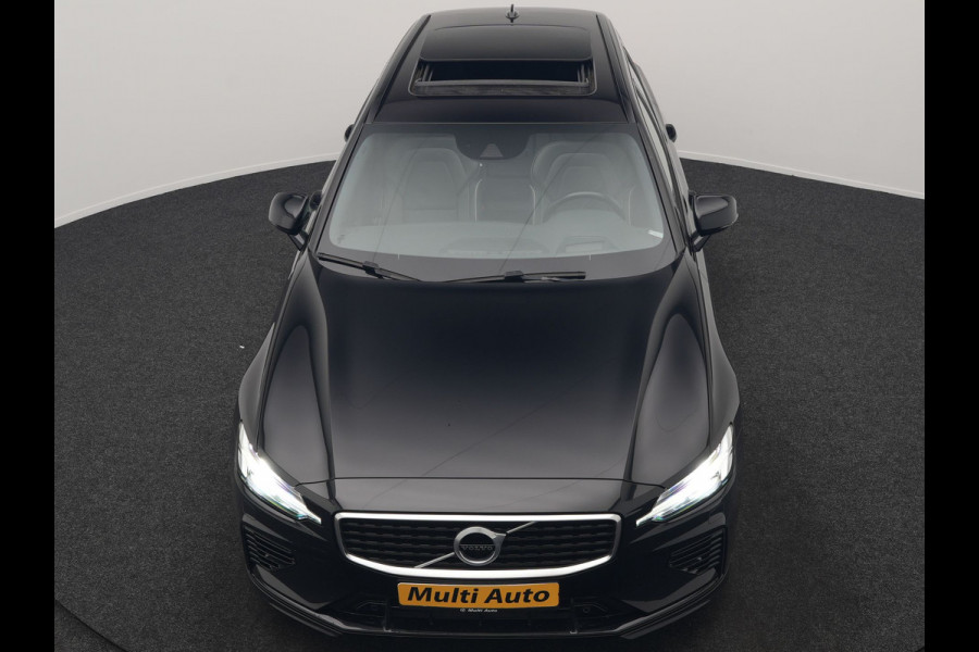 Volvo V60 T8 Twin Engine AWD R-Design PHEV 390pk Dealer O.H. | Trekhaak Af Fabriek | Panodak | Head Up | Harman / Kardon | Camera | Lederen Sportstoelen Memory & Verwarmd | Apple Carplay | Stuur Verwarmd | Navigatie | DAB | Plug In Hybrid |