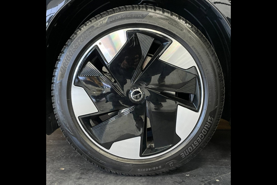 Volvo EX30 Single Motor Extended Range Plus 69 kWh|94% SOH|476 WLTP|GROTE ACCU|CAMERA|CLIMA+CRUISE|STOELVERWARMING|NL-AUTO|NAP|