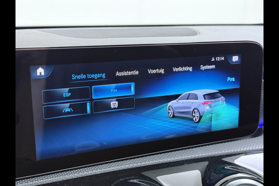 Mercedes-Benz A-Klasse 200 Luxury 164pk // Panoramadak // Carplay // Sfeerverlichting // MultiBeam LED // Keyless Entry // Camera // Advanced Audio