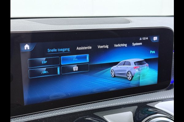 Mercedes-Benz A-Klasse 200 Luxury 164pk // Panoramadak // Carplay // Sfeerverlichting // MultiBeam LED // Keyless Entry // Camera // Advanced Audio
