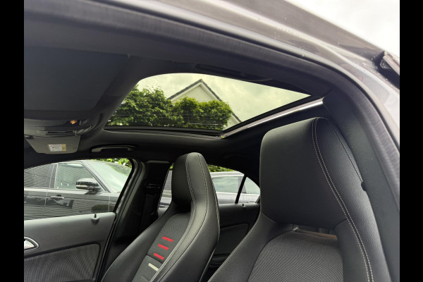 Mercedes-Benz A-Klasse 160 AMG | Panoramadak | Camera | Navigatie | 18 Inch Lichtmetalen Velgen |