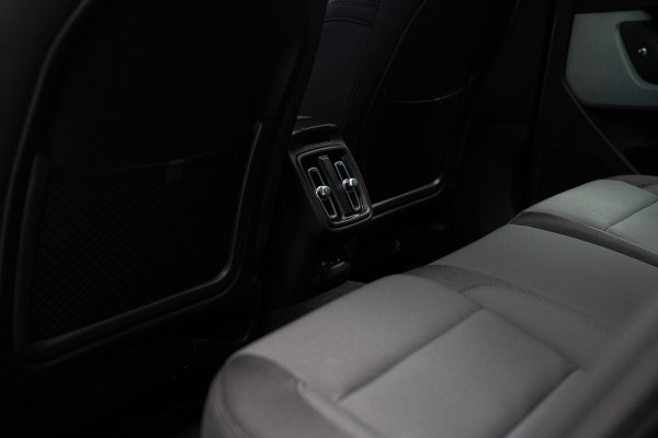 Polestar 2 Long Range Single Motor 78 kWh Panodak 360 Harman K.  ACC Alcantara Stuurverwarming Warmtepomp Memory seat Stoelverwarming voor & achter LM velgen