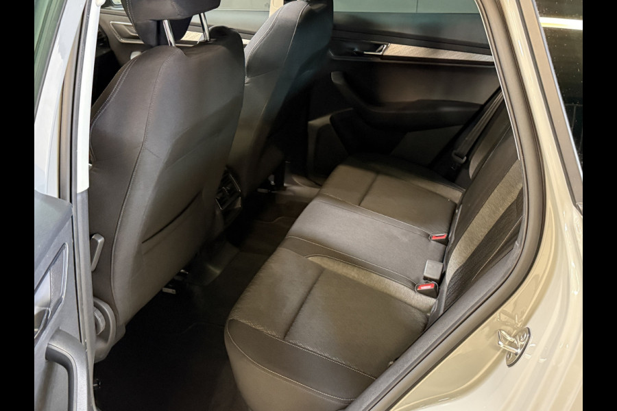 Škoda Karoq 1.5 TSI ACT Business Edition Plus | Panoramadak | Camera | Adaptive cruise | Stoelverwarming | Full LED | NL auto | Dealer onderhouden
