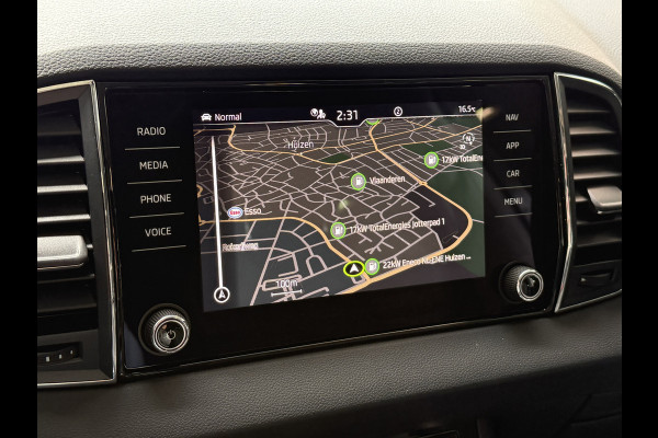 Škoda Karoq 1.5 TSI ACT Business Edition Plus | Panoramadak | Camera | Adaptive cruise | Stoelverwarming | Full LED | NL auto | Dealer onderhouden