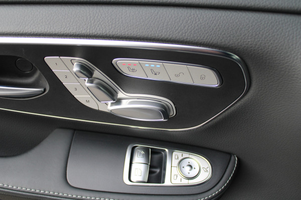 Mercedes-Benz V-Klasse 300 Benzine!! / Lang / AMG / 7-persoons / Burmester / Elec Stoel / Vol Opties / NIEUWSTAAT