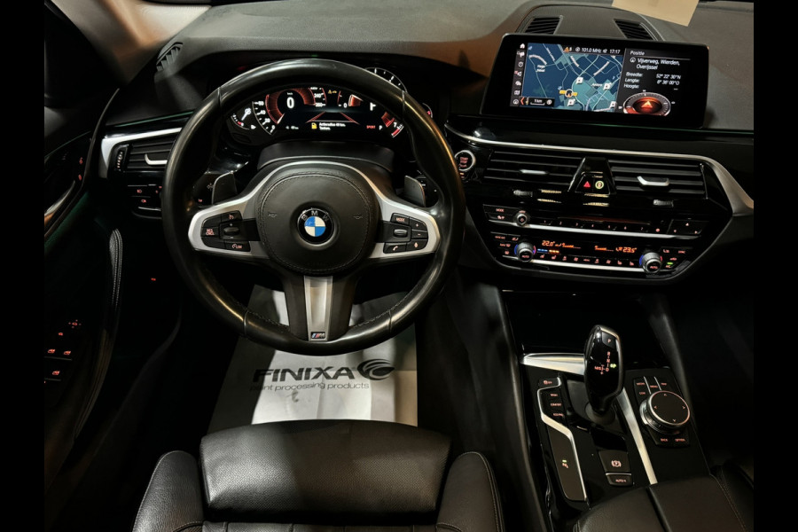 BMW 5 Serie Touring 520i Sport Line M | Pano | Memory Stoelen | Stoelventilatie | Camera | Elek Achterklep | Dealer onderhouden
