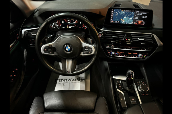 BMW 5 Serie Touring 520i Sport Line M | Pano | Memory Stoelen | Stoelventilatie | Camera | Elek Achterklep | Dealer onderhouden