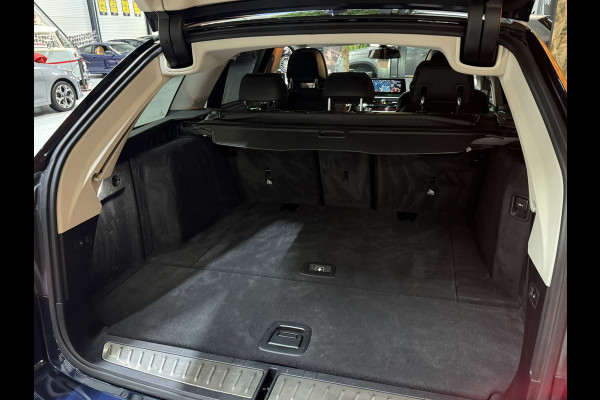 BMW 5 Serie Touring 520i Sport Line M | Pano | Memory Stoelen | Stoelventilatie | Camera | Elek Achterklep | Dealer onderhouden