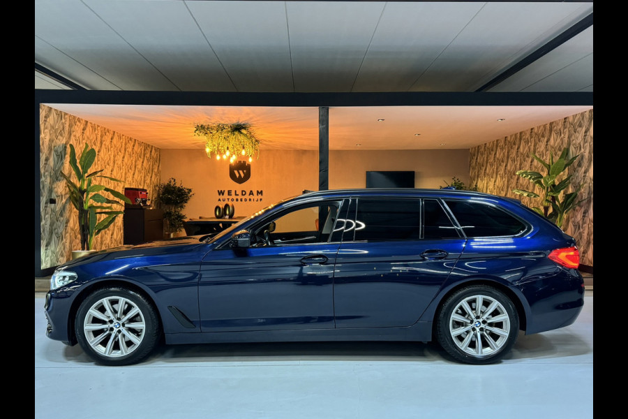 BMW 5 Serie Touring 520i Sport Line M | Pano | Memory Stoelen | Stoelventilatie | Camera | Elek Achterklep | Dealer onderhouden