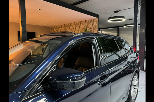BMW 5 Serie Touring 520i Sport Line M | Pano | Memory Stoelen | Stoelventilatie | Camera | Elek Achterklep | Dealer onderhouden