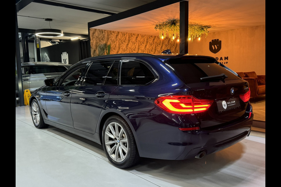 BMW 5 Serie Touring 520i Sport Line M | Pano | Memory Stoelen | Stoelventilatie | Camera | Elek Achterklep | Dealer onderhouden