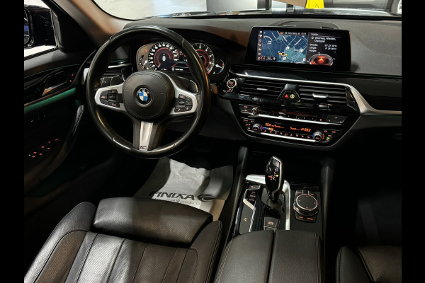 BMW 5 Serie Touring 520i Sport Line M | Pano | Memory Stoelen | Stoelventilatie | Camera | Elek Achterklep | Dealer onderhouden