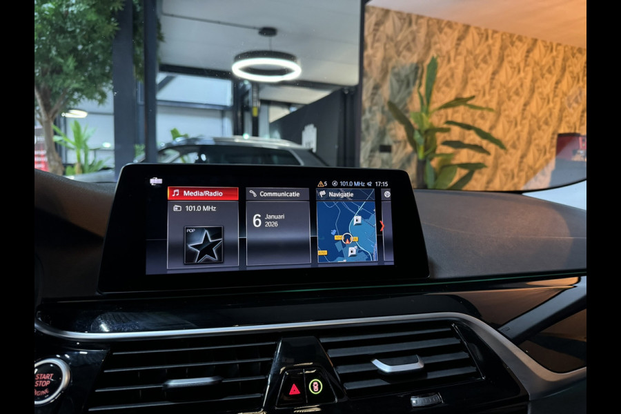 BMW 5 Serie Touring 520i Sport Line M | Pano | Memory Stoelen | Stoelventilatie | Camera | Elek Achterklep | Dealer onderhouden