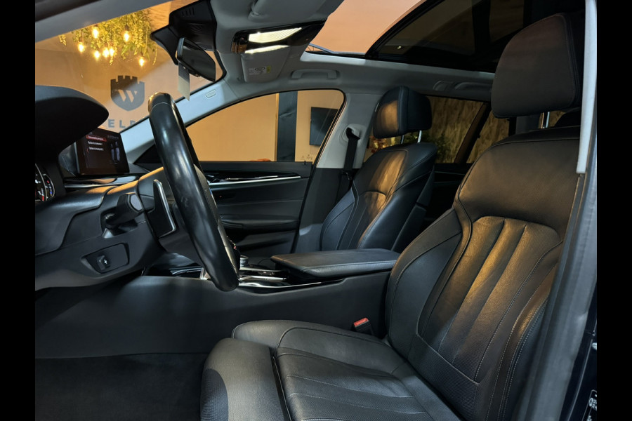 BMW 5 Serie Touring 520i Sport Line M | Pano | Memory Stoelen | Stoelventilatie | Camera | Elek Achterklep | Dealer onderhouden