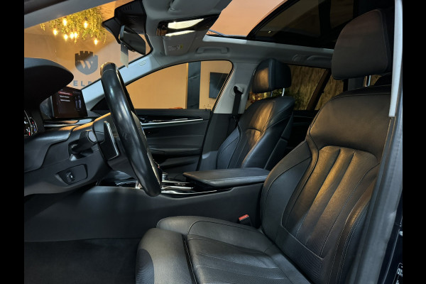 BMW 5 Serie Touring 520i Sport Line M | Pano | Memory Stoelen | Stoelventilatie | Camera | Elek Achterklep | Dealer onderhouden