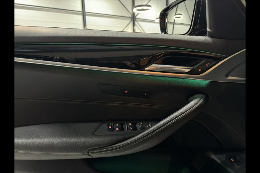 BMW 5 Serie Touring 520i Sport Line M | Pano | Memory Stoelen | Stoelventilatie | Camera | Elek Achterklep | Dealer onderhouden