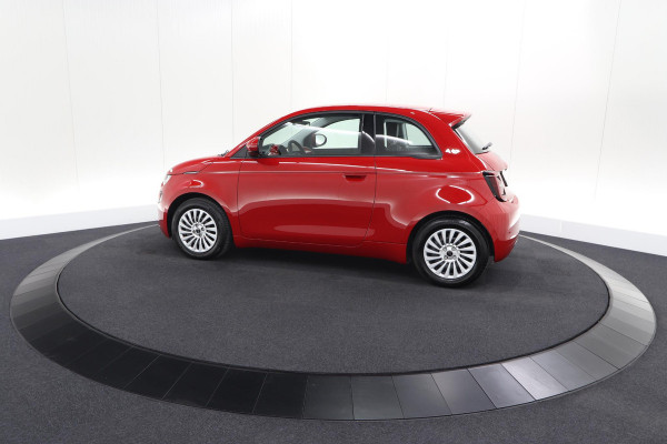 Fiat 500 Urban 42 kWh | SOH 97,9% | 3 Fase | Camera | Apple Carplay | Keyless start