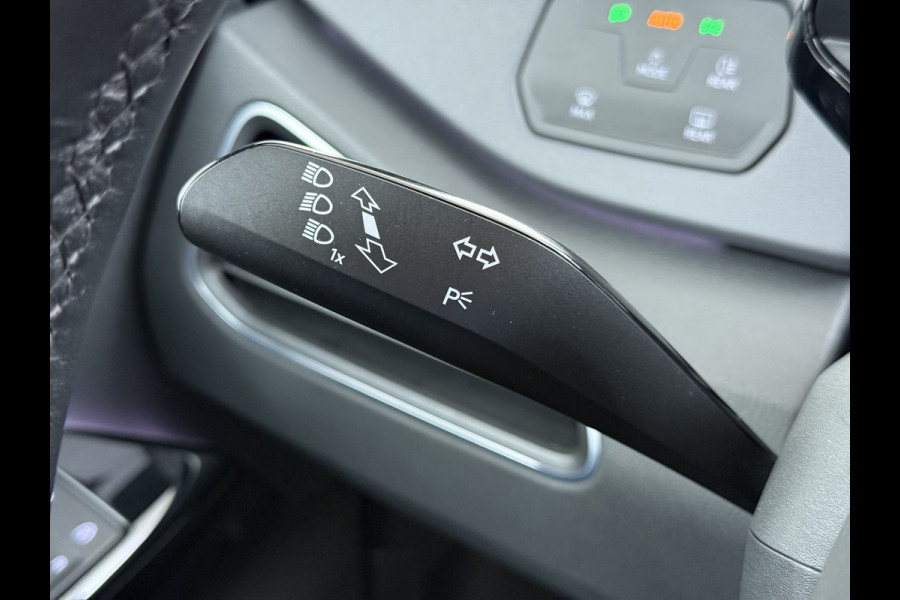 Volkswagen ID.3 Pro 62kWh SOH 93% Navi-Pro Ecc Stoel+Stuurverwarming Adap.Cruise Apple Carplay Android Auto Pdc Lmv Isofix Bluetooth Led Rijstrooksensor Verkeersbord Keyless Dab Comfort Pakket 1e Eigenaar Origineel Nederlandse Auto