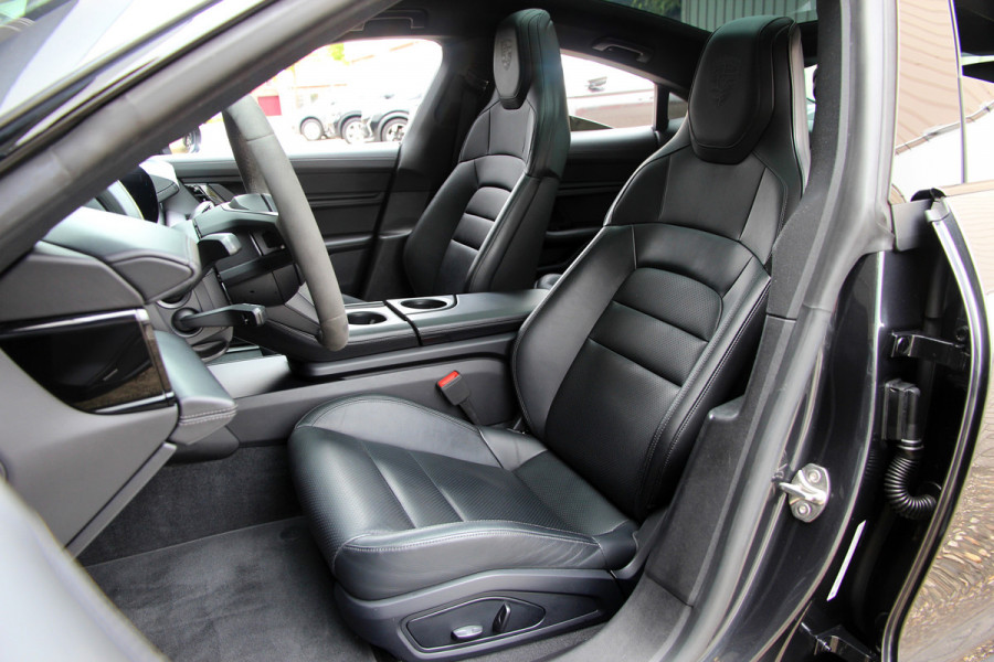 Porsche Taycan 4S Performance 84 kWh | Orig. NL | Pano | Sport Chrono | 360 | ACC | Warmtepomp
