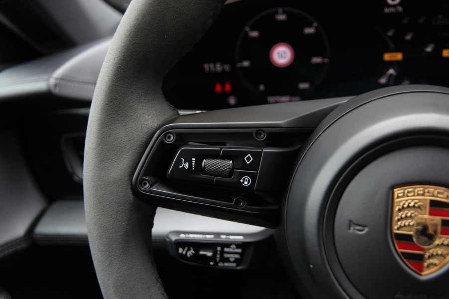 Porsche Taycan 4S Performance 84 kWh | Orig. NL | Pano | Sport Chrono | 360 | ACC | Warmtepomp