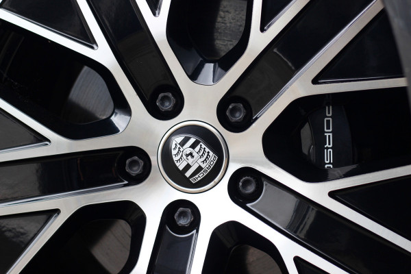 Porsche Taycan 4S Performance 84 kWh | Orig. NL | Pano | Sport Chrono | 360 | ACC | Warmtepomp