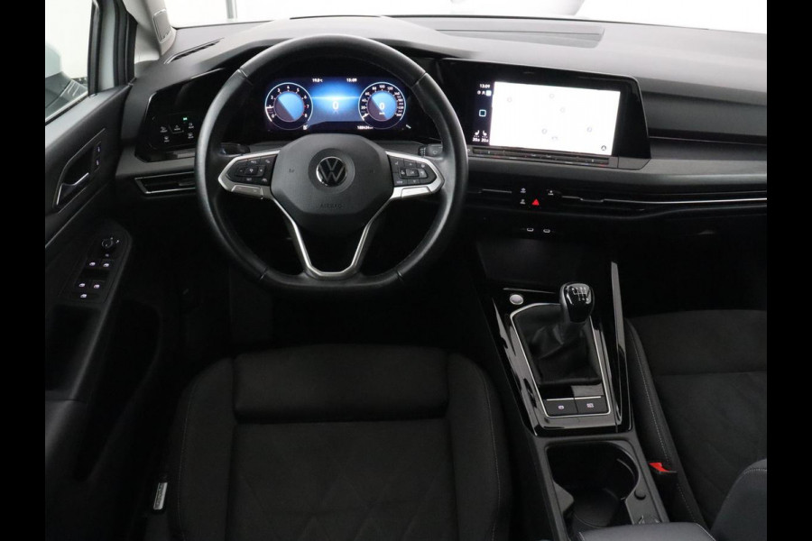 Volkswagen Golf 1.5 TSI Style | Panoramadak | Stoelverwarming | Head-Up | Trekhaak | Camera | Massage | Carplay | Navigatie | Adaptive cruise | Harman/Kardon | Sfeerverlichting | Keyless | Park Assist | Getint glas