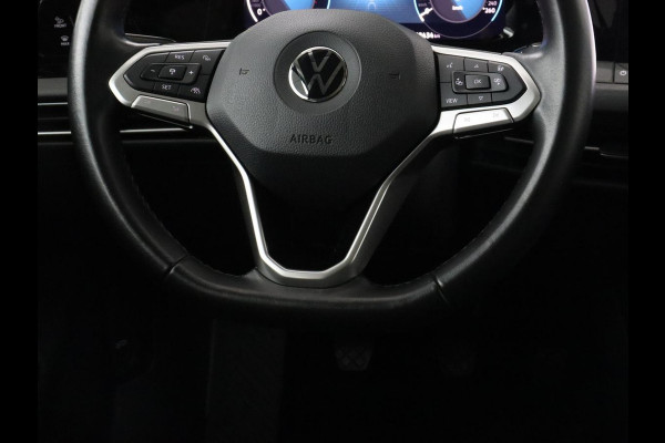 Volkswagen Golf 1.5 TSI Style | Panoramadak | Stoelverwarming | Head-Up | Trekhaak | Camera | Massage | Carplay | Navigatie | Adaptive cruise | Harman/Kardon | Sfeerverlichting | Keyless | Park Assist | Getint glas