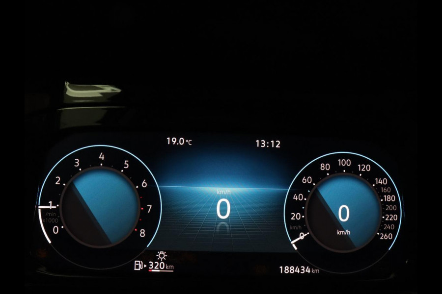 Volkswagen Golf 1.5 TSI Style | Panoramadak | Stoelverwarming | Head-Up | Trekhaak | Camera | Massage | Carplay | Navigatie | Adaptive cruise | Harman/Kardon | Sfeerverlichting | Keyless | Park Assist | Getint glas
