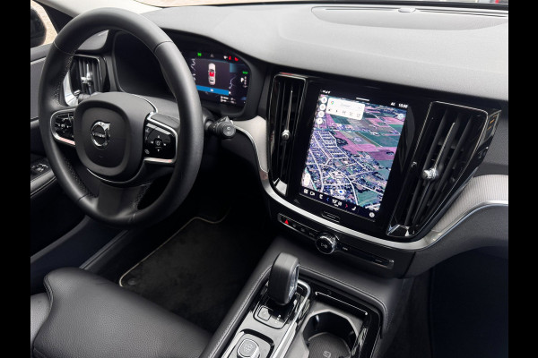 Volvo V60 2.0 T6 Plug-in hybrid AWD Ultimate Dark Long Range | Trekhaak | 100% SOH | Leder + Memory | Winter Pack