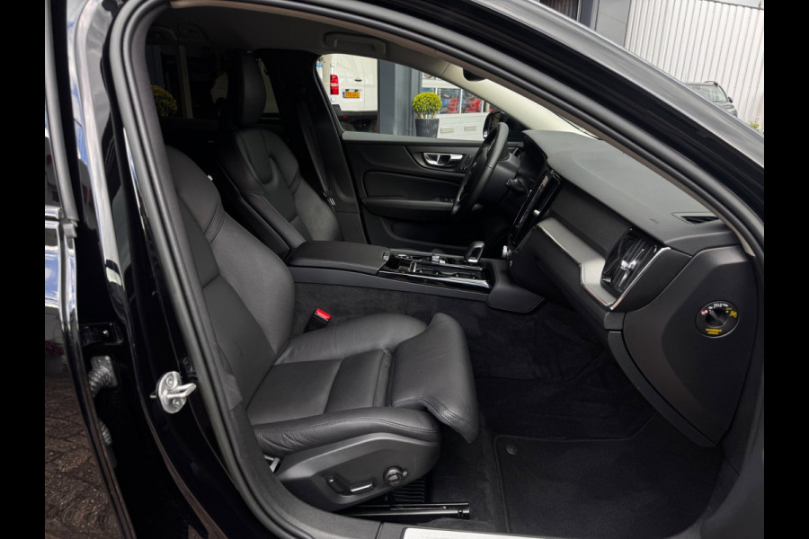 Volvo V60 2.0 T6 Plug-in hybrid AWD Ultimate Dark Long Range | Trekhaak | 100% SOH | Leder + Memory | Winter Pack