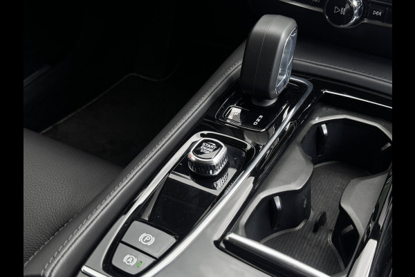 Volvo V60 2.0 T6 Plug-in hybrid AWD Ultimate Dark Long Range | Trekhaak | 100% SOH | Leder + Memory | Winter Pack