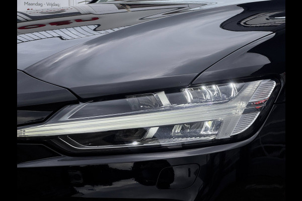 Volvo V60 2.0 T6 Plug-in hybrid AWD Ultimate Dark Long Range | Trekhaak | 100% SOH | Leder + Memory | Winter Pack