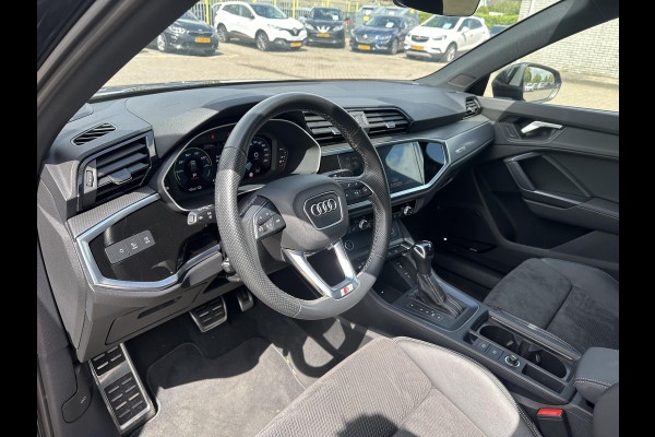 Audi Q3 Sportback 45 TFSI e S Edition 245 PK | Panoramadak |  Sonos | Camera | Alcantara bekleding | Stoelverwarming
