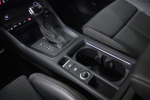 Audi Q3 Sportback 45 TFSI e 3X S-Line /PANO/CARPLAY/KEYLES/STOELV/VOL