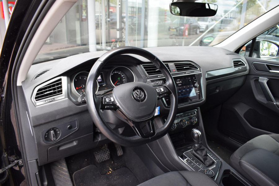 Volkswagen Tiguan 2.0 TSI 4Motion Highline | Trekhaak | Apple CarPlay | Camera | Stoelverwarming