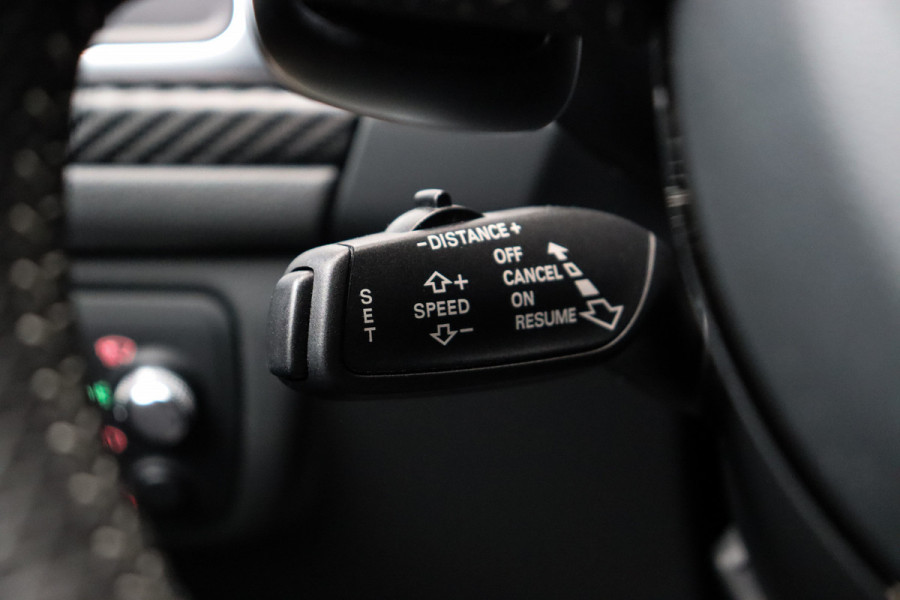 Audi RS6 Performance 4.0 V8 Quattro 605pk **Keramisch/HUD/Pano.dak/ACC/360/BOSE**