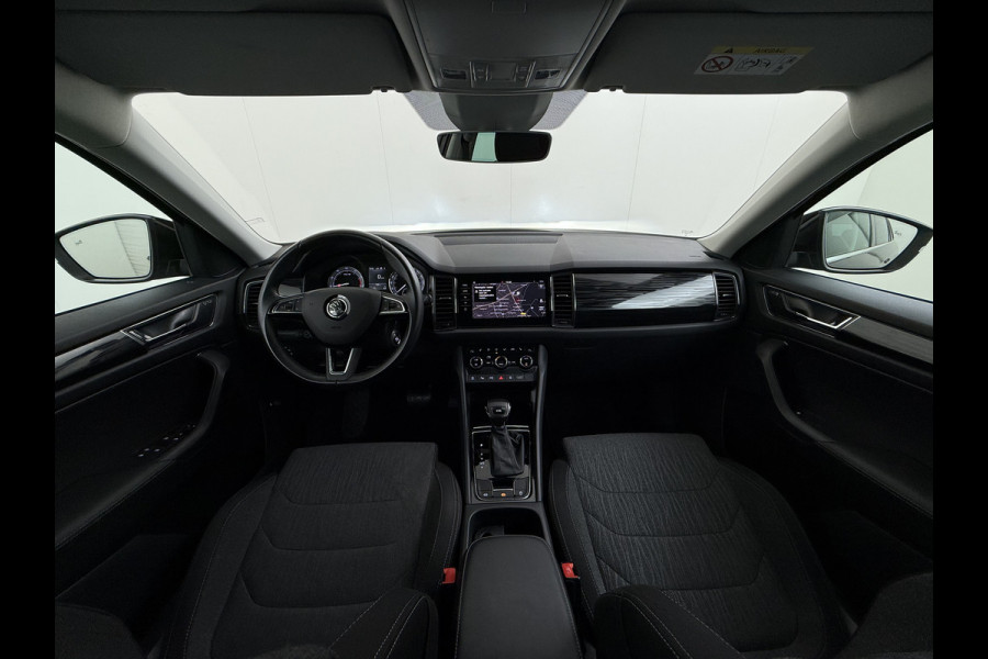 Škoda Kodiaq 1.5 TSI Automaat Style Business Navi 3-Zone Ecc Adap.Cruise 360°Camera Elek.Stoel+Memory Apple Carplay Android Auto Pdc Stoelverwarming Elek.Achterklep Led Lmv Isofix P-Assist Regen-Lichtsensor Dealeronderhouden 1e Eigenaar Origineel Nederlandse Auto