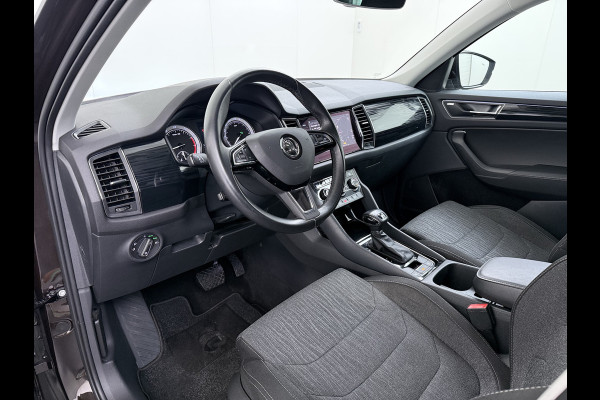 Škoda Kodiaq 1.5 TSI Automaat Style Business Navi 3-Zone Ecc Adap.Cruise 360°Camera Elek.Stoel+Memory Apple Carplay Android Auto Pdc Stoelverwarming Elek.Achterklep Led Lmv Isofix P-Assist Regen-Lichtsensor Dealeronderhouden 1e Eigenaar Origineel Nederlandse Auto
