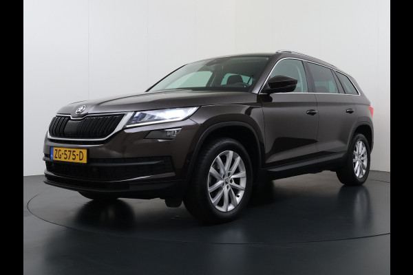Škoda Kodiaq 1.5 TSI Automaat Style Business Navi 3-Zone Ecc Adap.Cruise 360°Camera Elek.Stoel+Memory Apple Carplay Android Auto Pdc Stoelverwarming Elek.Achterklep Led Lmv Isofix P-Assist Regen-Lichtsensor Dealeronderhouden 1e Eigenaar Origineel Nederlandse Auto