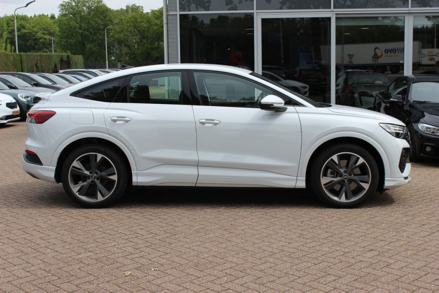 Audi Q4 Sportback e-tron 40 Launch edition Advanced 77 kWh / SoH 93,8% / CarPlay / Matrix LED / Sportstoelen / Sonos Audio / Virtual Cockpit / Parkeerhulp V+A / Intr.voorverwarming / Stoelverwarming / DAB / Cruise Control