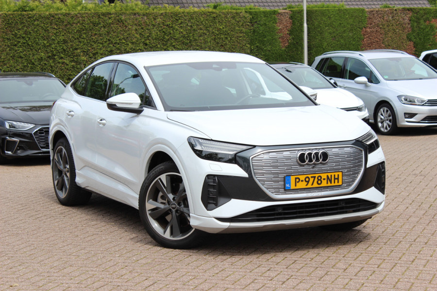 Audi Q4 Sportback e-tron 40 Launch edition Advanced 77 kWh / SoH 93,8% / CarPlay / Matrix LED / Sportstoelen / Sonos Audio / Virtual Cockpit / Parkeerhulp V+A / Intr.voorverwarming / Stoelverwarming / DAB / Cruise Control