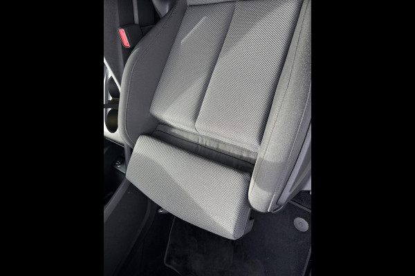 Audi Q4 e-tron 40 Advanced edition 77 kWh | Stoelverwarming | Elek. klep | SOH 96,7% |  Navigatie | Keyless entry | 20 Inch LMV |