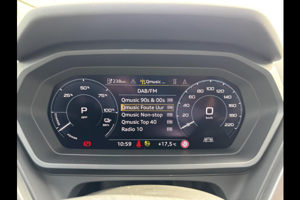 Audi Q4 e-tron 40 Advanced edition 77 kWh | Stoelverwarming | Elek. klep | SOH 96,7% |  Navigatie | Keyless entry | 20 Inch LMV |