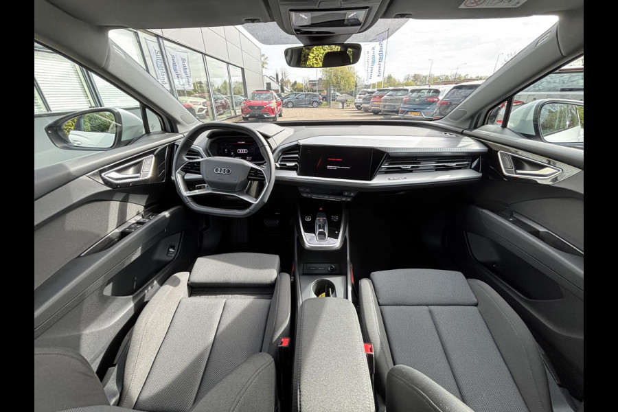 Audi Q4 e-tron 40 Advanced edition 77 kWh | Stoelverwarming | Elek. klep | SOH 96,7% |  Navigatie | Keyless entry | 20 Inch LMV |