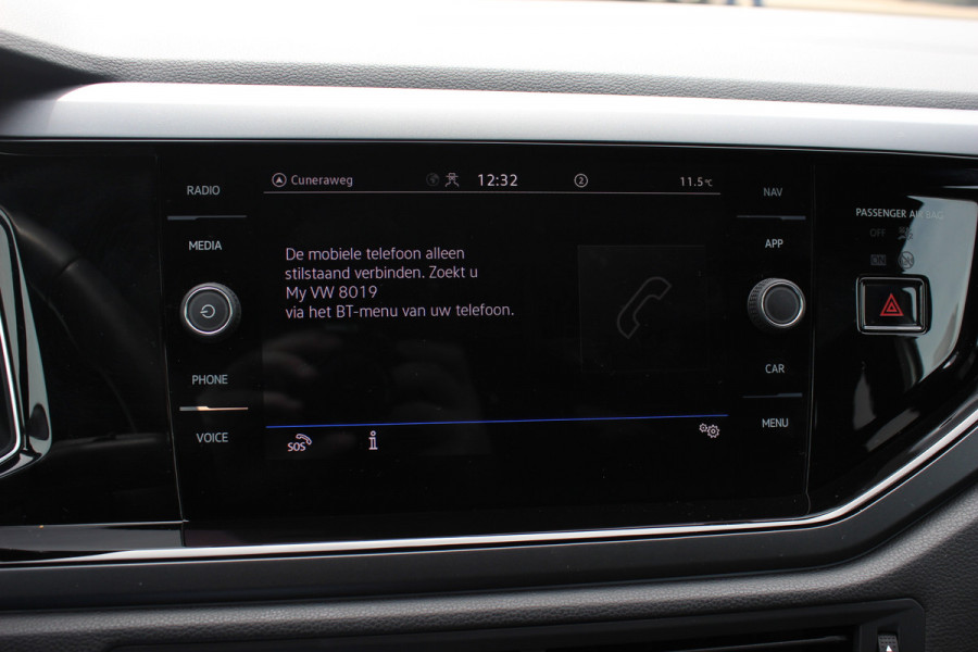 Volkswagen Taigo 1.5 TSI R-Line Business / Panoramadak / Camera / Keyless / Matrix LED / 18'' / Sfeerverlichting / CarPlay / Stoelverwarming / DAB / ACC