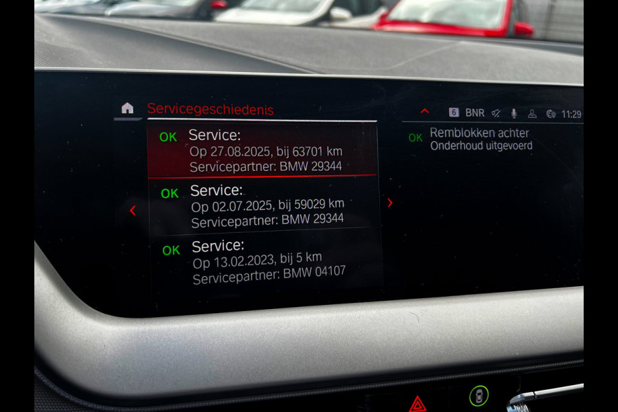 BMW 1-serie 118i Business Line Carplay wireless_PDC_19''LMV