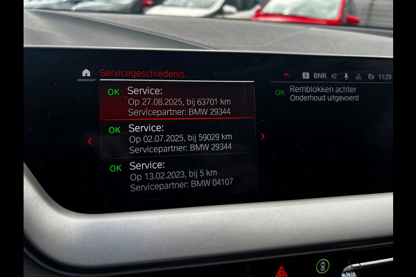 BMW 1-serie 118i Business Line Carplay wireless_PDC_19''LMV